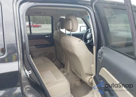 2014 Jeep Patriot Sport z USA, uszkodzony, nr VIN 1C4NJPBA1ED881244